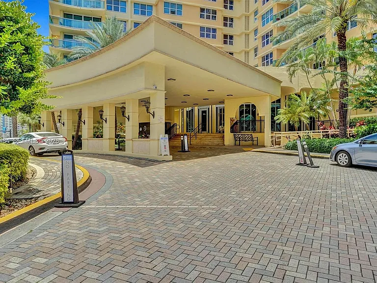 2501 S Ocean Dr #1027 — Photo 25