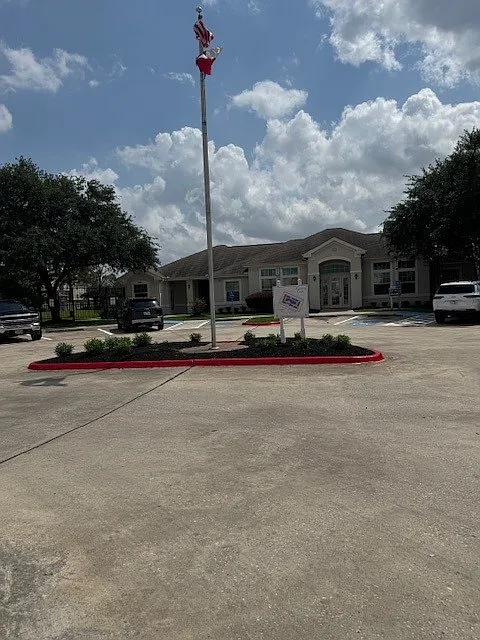 Kimberly Pointe Apartments — Photo 4