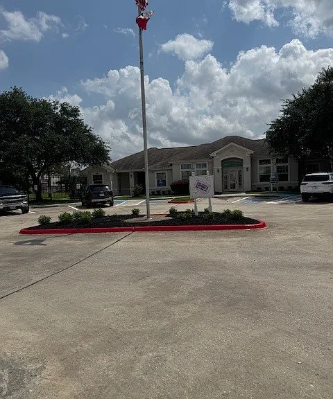Kimberly Pointe Apartments — Photo 4