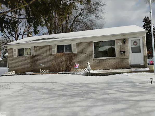 27392 Groveland St, Madison Heights, MI 48071