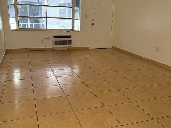 5th image of 1163 Normandy Dr APT 6