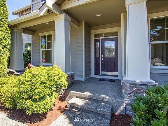 2nd image of 4698 Rutherford Circle SW