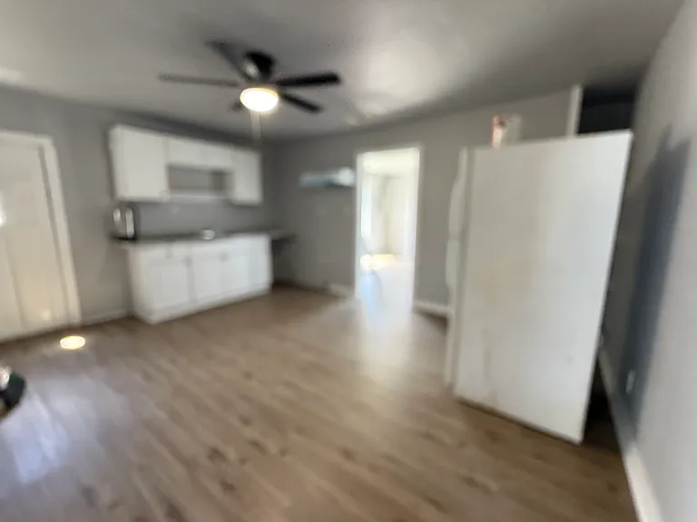 1502 Thompson Pl #B — Photo 7