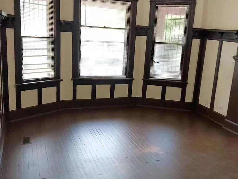 1609 W Meinecke Ave — Photo 17