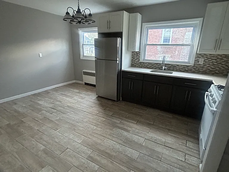 13-15 Lehigh Ave — Photo 5