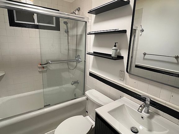 3rd image of 2248 Emily Ave Unit 2