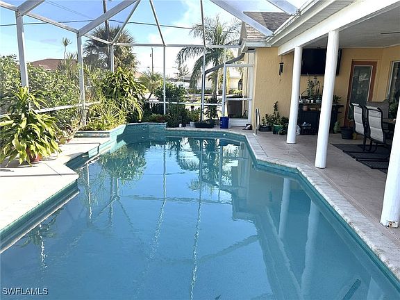 4th image of 1203 SW 35th St