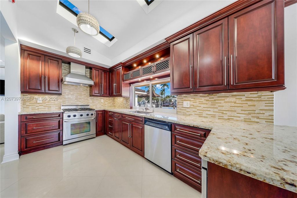 800 SE 3rd Ter, photo 9