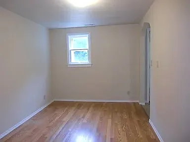 1908 Kings Ct — Photo 5