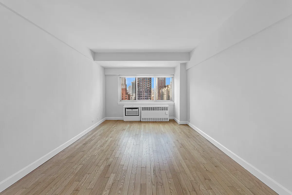Building Photo - 360 E 65th St #21A