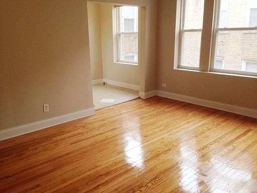 4th image of 6422 S Kenwood Ave APT 3E