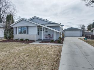 2609 33rd St, Kenosha, WI 53140