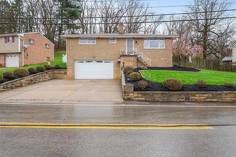 5131 Willock Rd E photo 1