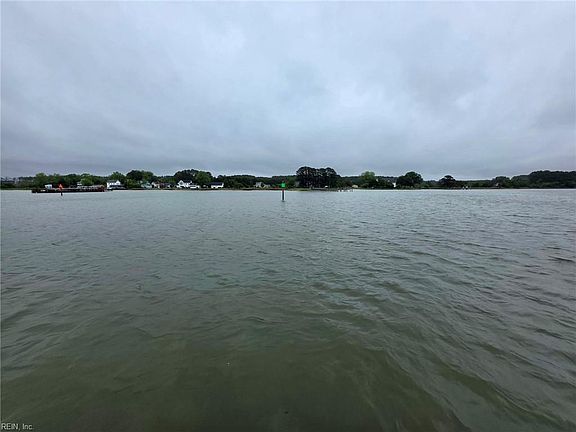 4th image of 23062 Cedar Creek Rd