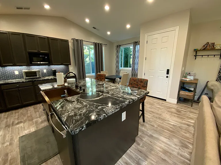 1598 Valota Rd — Photo 10