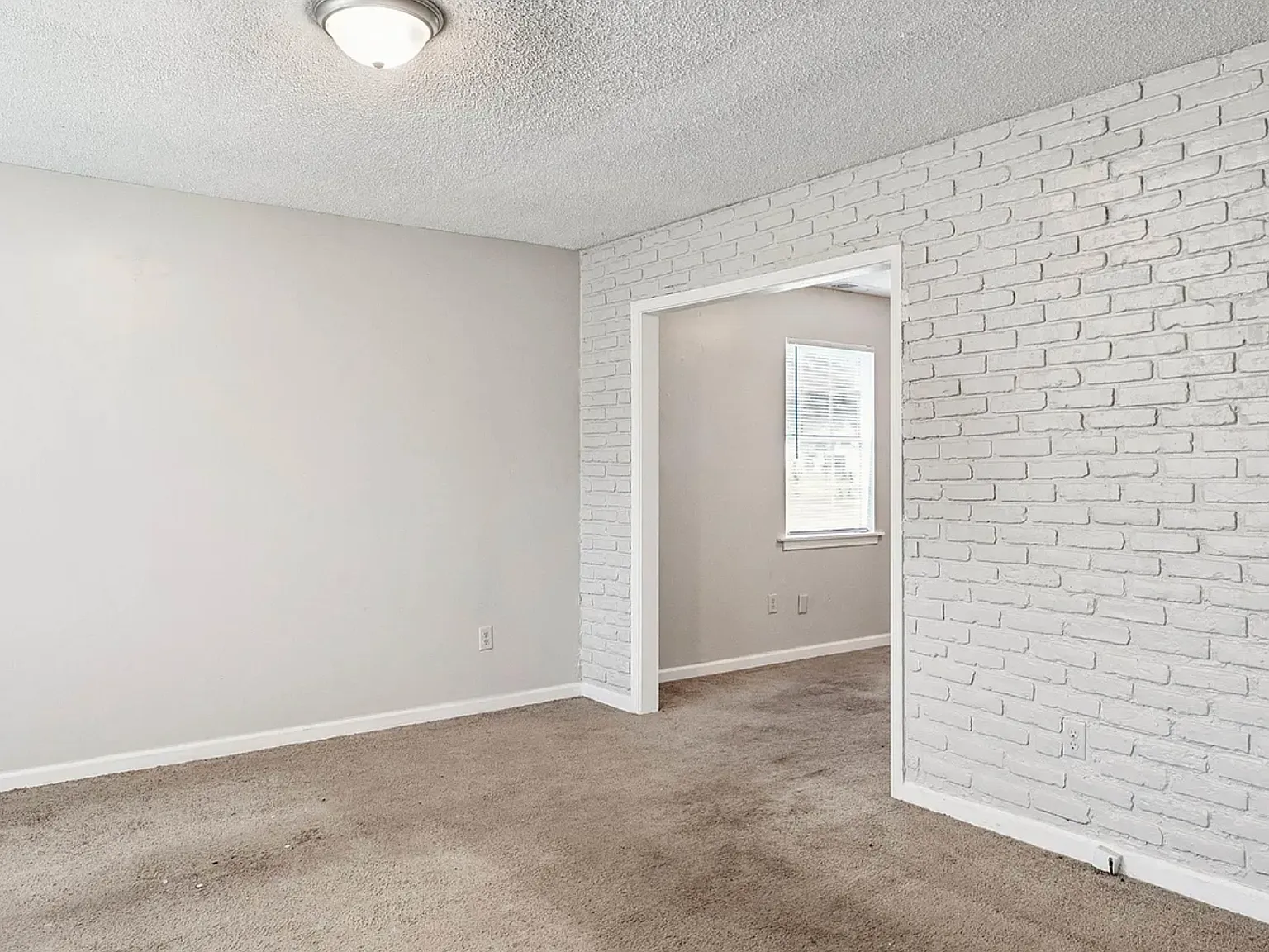 501 Oak Crest Drive - 1 — Photo 3