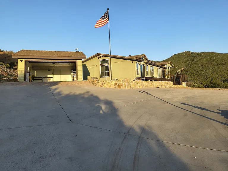 2828 La Cresta Rd — Photo 36