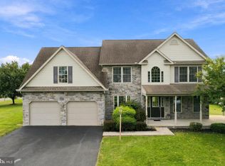 1322 Hunters Chase, Chambersburg, PA 17202