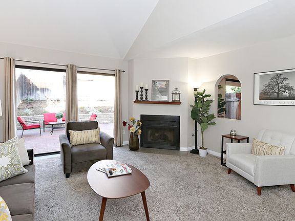 2nd image of 904 S Canyon Blvd Unit B