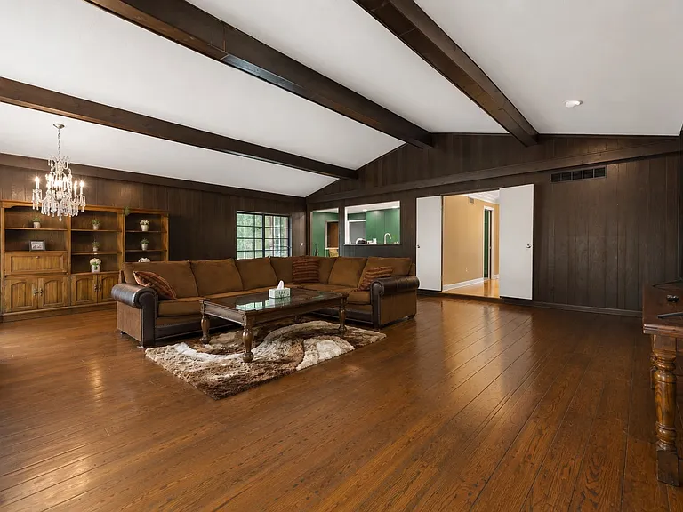 25795 Livingston Cir — Photo 18