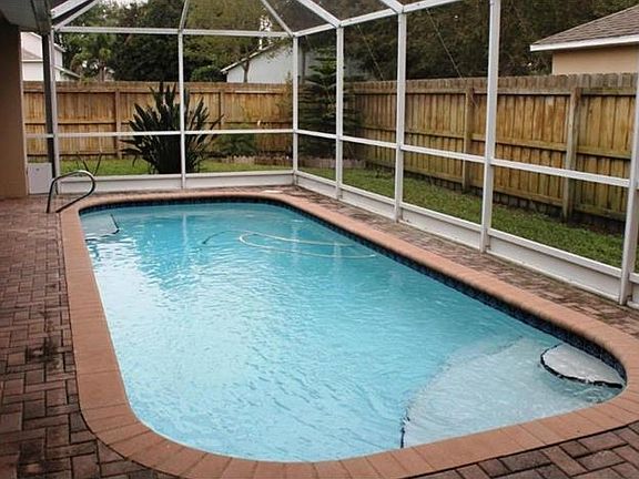 3rd image of 3581 Tipperary Dr