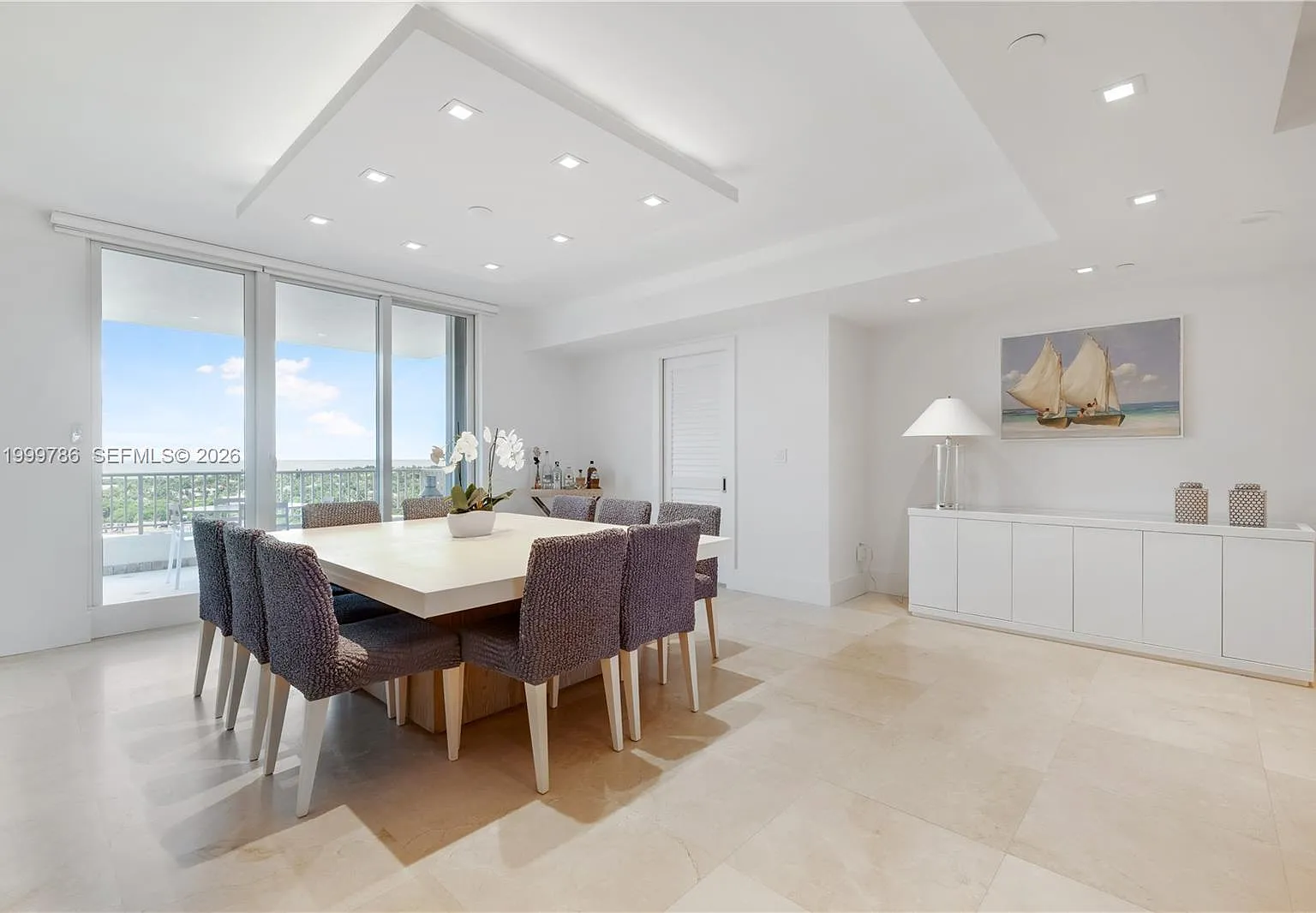 Club Tower One Condo — Photo 1
