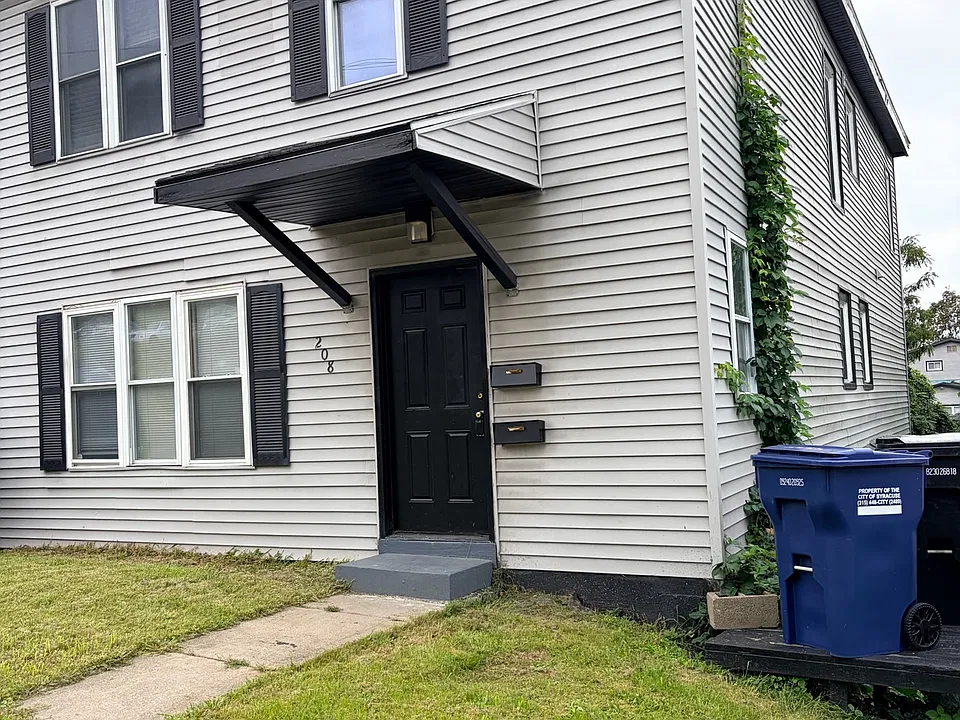 208 Westcott St #2