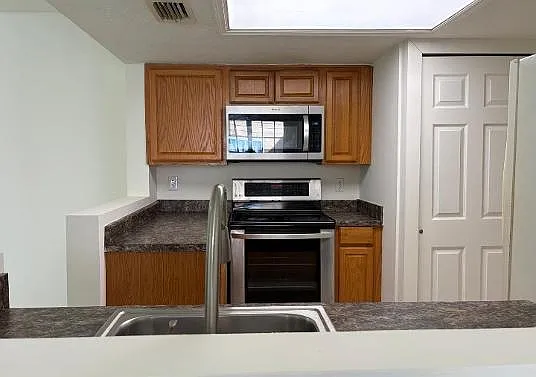 2734 Fan Palm Dr — Photo 11