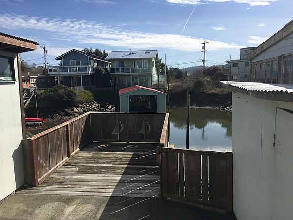 3rd image of 1337 Buhne Dr