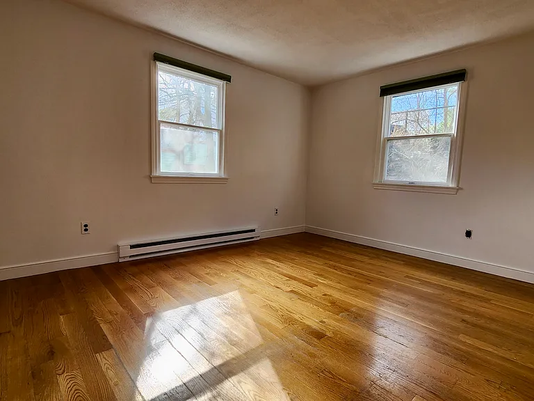 98 Sylvia St #1 — Photo 5