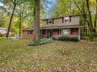 1830 Maplewood Dr, Owosso, MI 48867