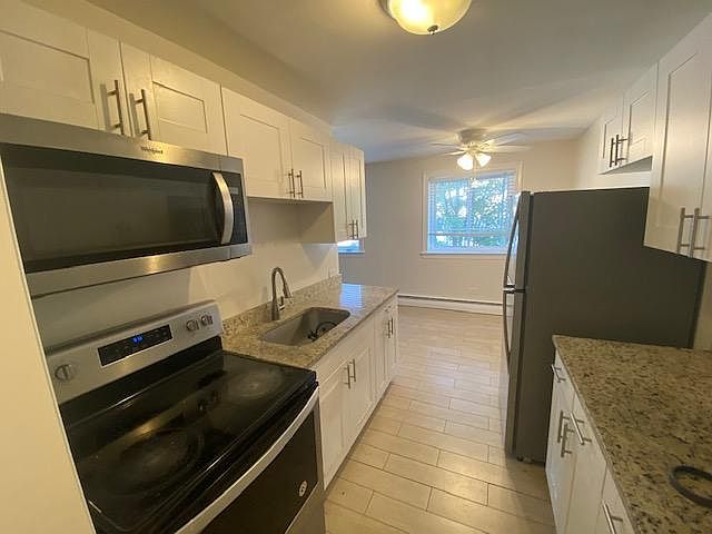 1st image of 1441 W Howard St APT 204