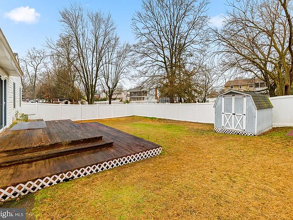 3rd image of 412 Alcyon Blvd