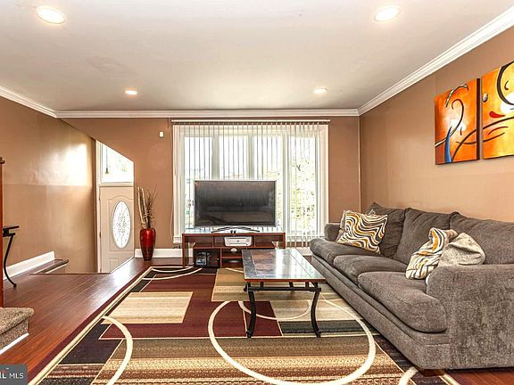 5th image of 3412 Chalfont Dr