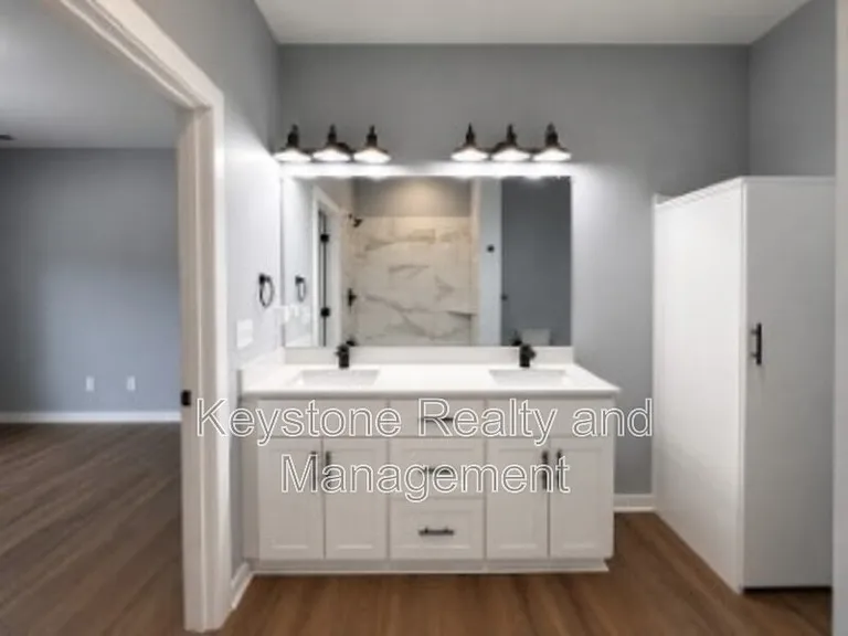 605 Colonette Dr — Photo 12