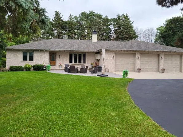 3810 Nicolet Dr, Green Bay, WI 54311