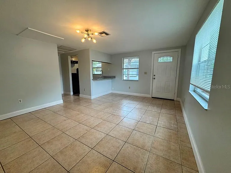6123 Montana Ave — Photo 2