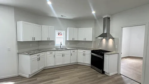 16 Arch St #1 Photo 1