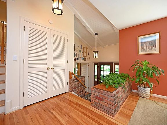 3rd image of 5659 Oakvista Dr