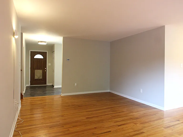 6211 Duntley Ct — Photo 36