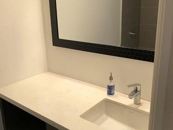 3rd image of 155 Yorkville Ave #1706