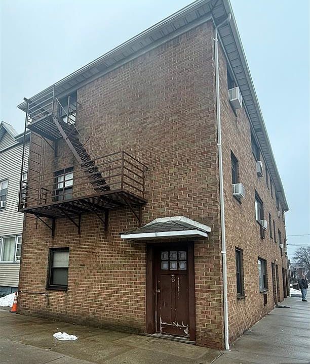 1st image of 234 6th St