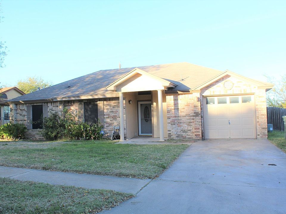 1st image of 208 Halter Dr