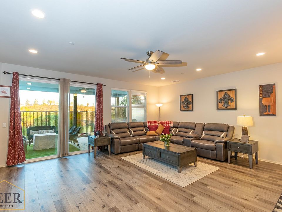 1st image of 40130 Calle Real