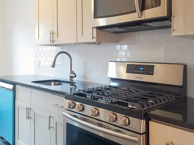 204 North St #2B — Photo 8