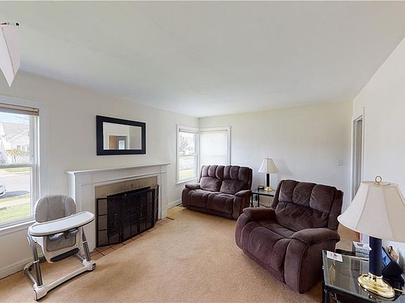 2nd image of 148 Hamilton Blvd