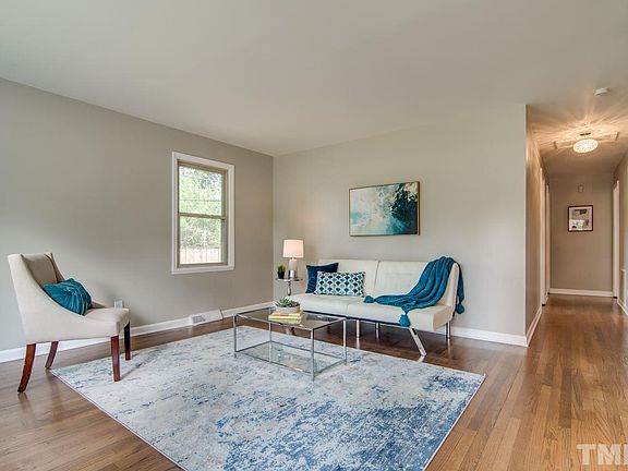 4th image of 2917 Cedarwood Dr