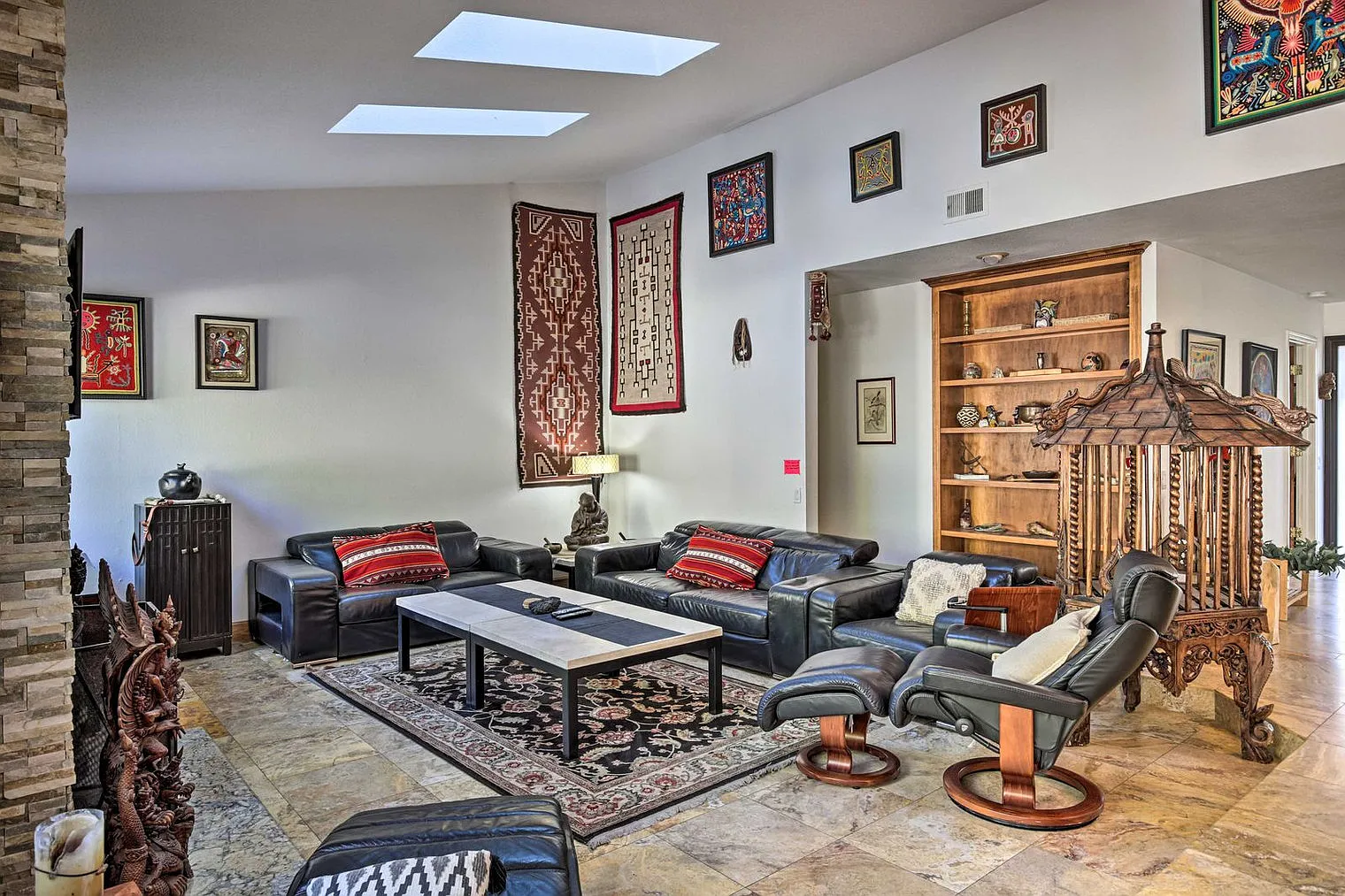 5 bed, 3.0 bath, 2873 sqft, $11,676 — Photo 2