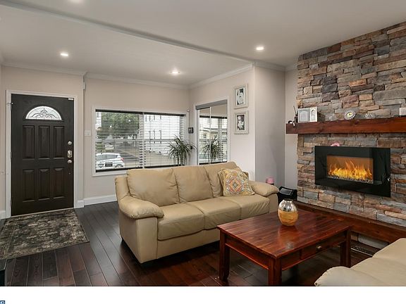 5th image of 4457 Richmond St