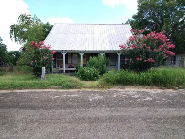 509 Saunders St, Gatesville, TX 76528